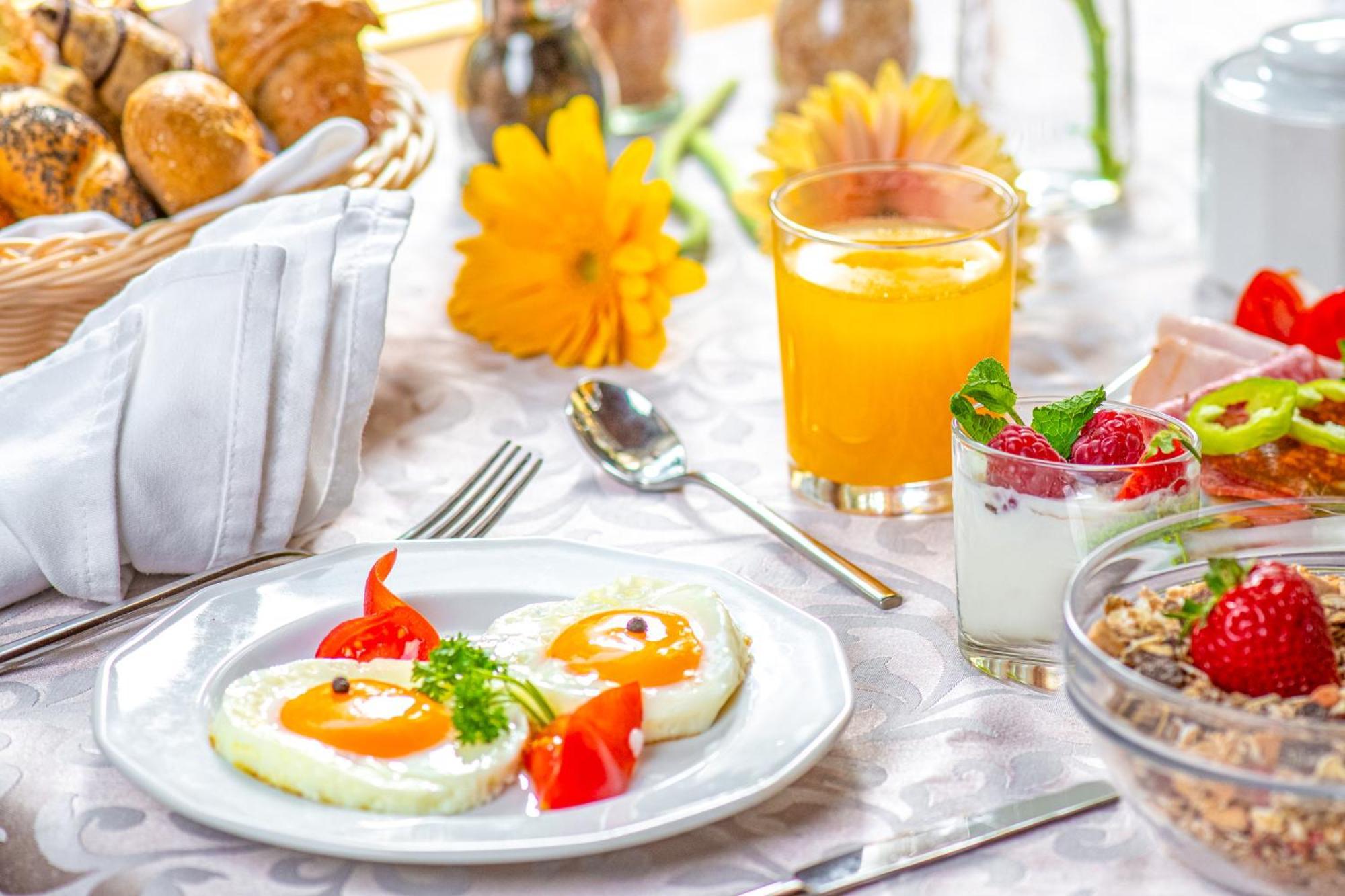 Corvin Hotel Budapest Residence Ngoại thất bức ảnh